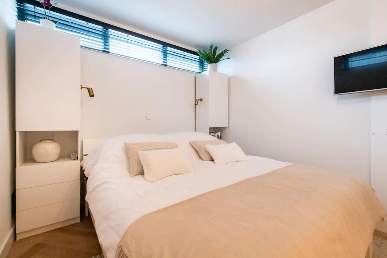 Beautiful Amstel Houseboat Apartment อัมสเตอร์ดัม ภายนอก รูปภาพ
