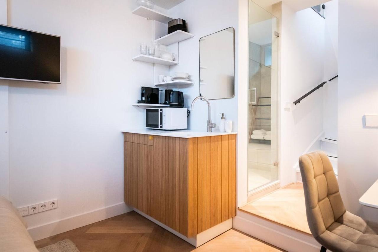 Beautiful Amstel Houseboat Apartment อัมสเตอร์ดัม ภายนอก รูปภาพ