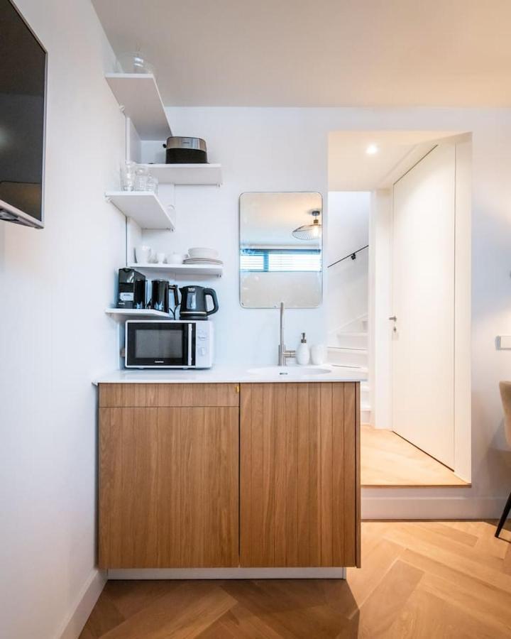 Beautiful Amstel Houseboat Apartment อัมสเตอร์ดัม ภายนอก รูปภาพ